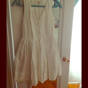 White summer dress with pockets